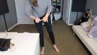 Rachel Ballinger feet photo thumbnail