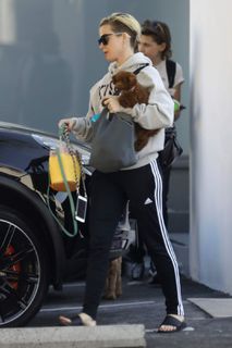 Katy Perry feet photo thumbnail