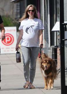 Amanda Seyfried feet photo thumbnail