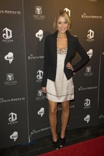 Katrina Bowden feet photo thumbnail
