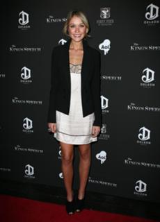 Katrina Bowden feet photo thumbnail