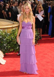 Katrina Bowden feet photo thumbnail