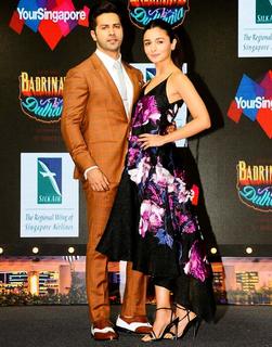 Alia Bhatt feet photo thumbnail