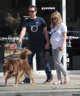 Amanda Seyfried feet photo thumbnail