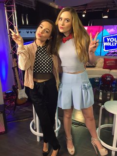 Kathryn Newton feet photo thumbnail