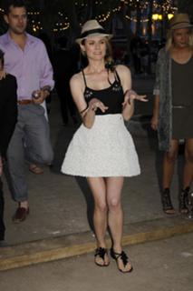 Diane Kruger feet photo thumbnail
