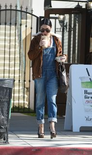 Vanessa Hudgens feet photo thumbnail