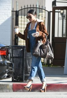 Vanessa Hudgens feet photo thumbnail