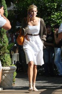 Maggie Grace feet photo thumbnail