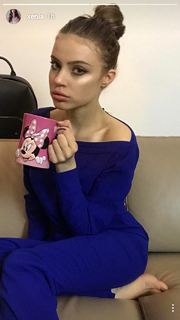 Xenia Tchoumitcheva feet photo thumbnail