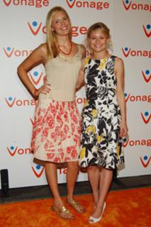 Maggie Grace feet photo thumbnail