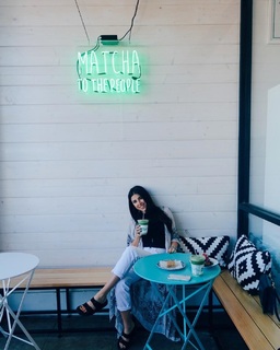 Daniella Monet feet photo thumbnail