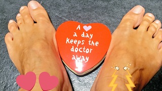 Veronica Maya feet photo thumbnail