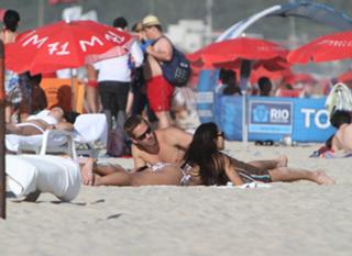 Jordana Brewster feet photo thumbnail