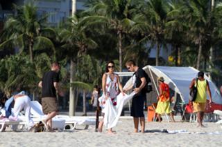 Jordana Brewster feet photo thumbnail