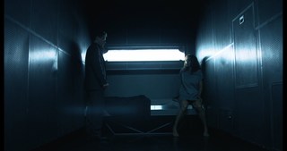 Halle Berry feet photo thumbnail