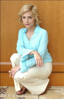Brittany Murphy feet photo thumbnail