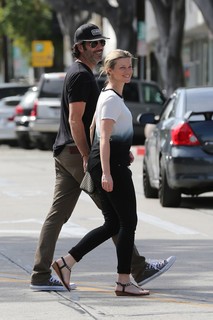 Amy Smart feet photo thumbnail