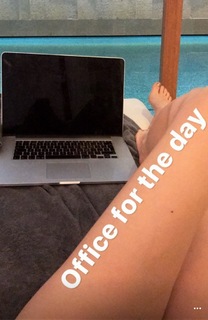 Xenia Tchoumitcheva feet photo thumbnail