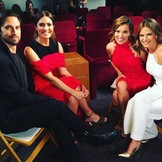 Mandy Moore feet photo thumbnail