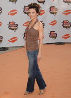 Alyssa Milano feet photo thumbnail