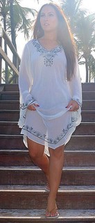 Carla Diaz feet photo thumbnail
