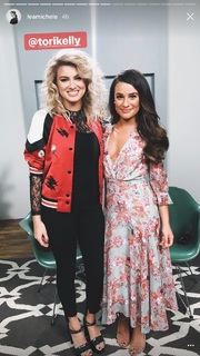 Lea Michele feet photo thumbnail