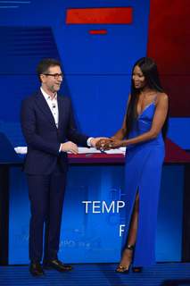 Naomi Campbell feet photo thumbnail