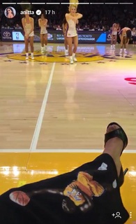Anitta feet photo thumbnail