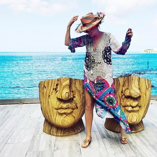 Thalía feet photo thumbnail
