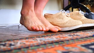 Adriene Mishler feet photo thumbnail