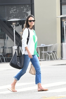 Jordana Brewster feet photo thumbnail