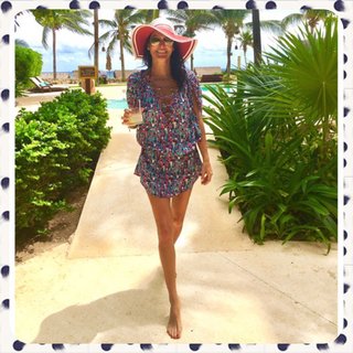 Angie Harmon feet photo thumbnail