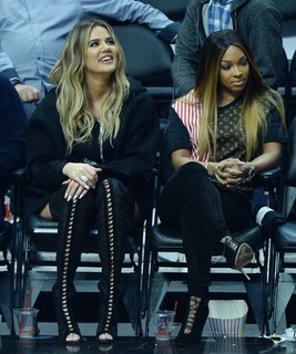 Khloé Kardashian feet photo thumbnail