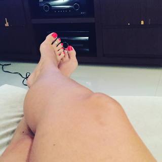 Karin Klemp feet photo thumbnail