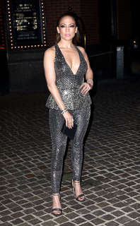 Jennifer Lopez feet photo thumbnail