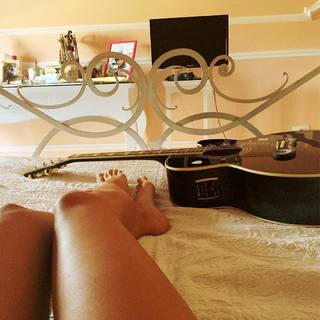 Giulia Penna feet photo 2