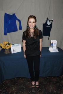 Alyssa Milano feet photo thumbnail