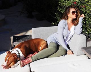 Daisy Fuentes feet photo thumbnail