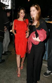 Alyssa Milano feet photo thumbnail
