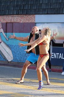 Kelly Rohrbach feet photo thumbnail