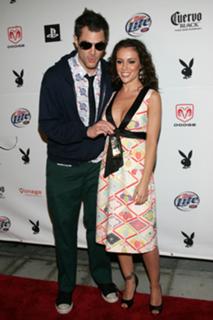 Alyssa Milano feet photo thumbnail