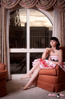 Bailey Jay feet photo thumbnail