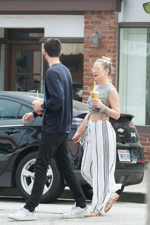 Kate Hudson feet photo thumbnail