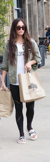 Megan Fox feet photo thumbnail