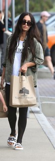 Megan Fox feet photo thumbnail
