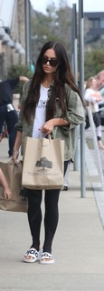 Megan Fox feet photo thumbnail
