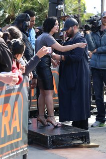 Demi Lovato feet photo thumbnail