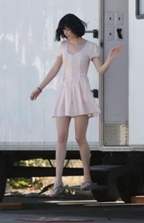 Krysten Ritter feet photo thumbnail