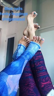 Kino MacGregor feet photo thumbnail